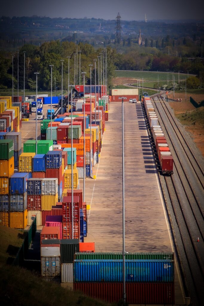 Container transportation services in Montreal